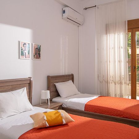 Beachfront Green Apt-Ligaria Beach エクステリア 写真