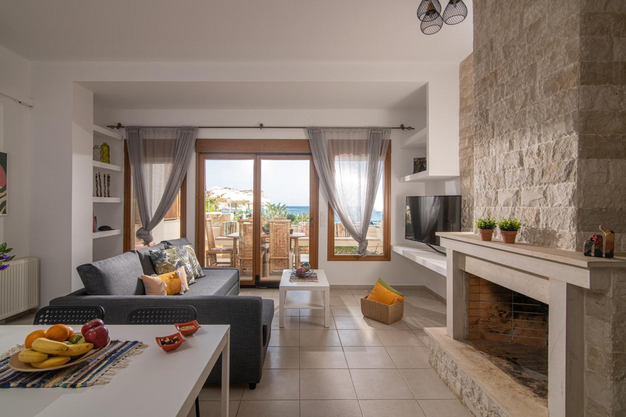 Beachfront Green Apt-Ligaria Beach エクステリア 写真